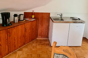 Miniküche mit zwei Kochplatten